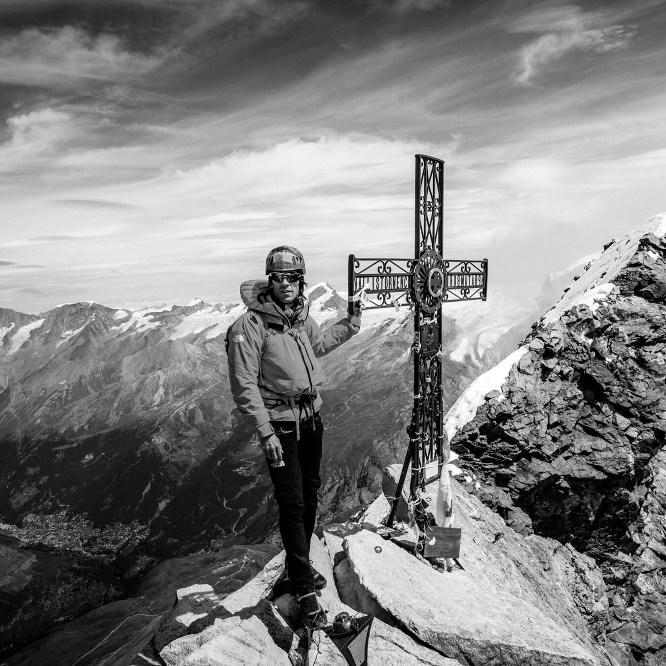 The italian alpinist Hervé Barmasse image 2