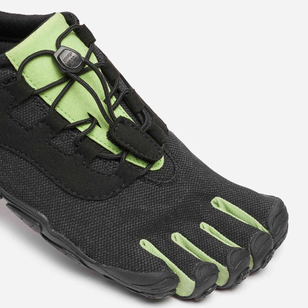 V-Run Retro Men's three quarter photo