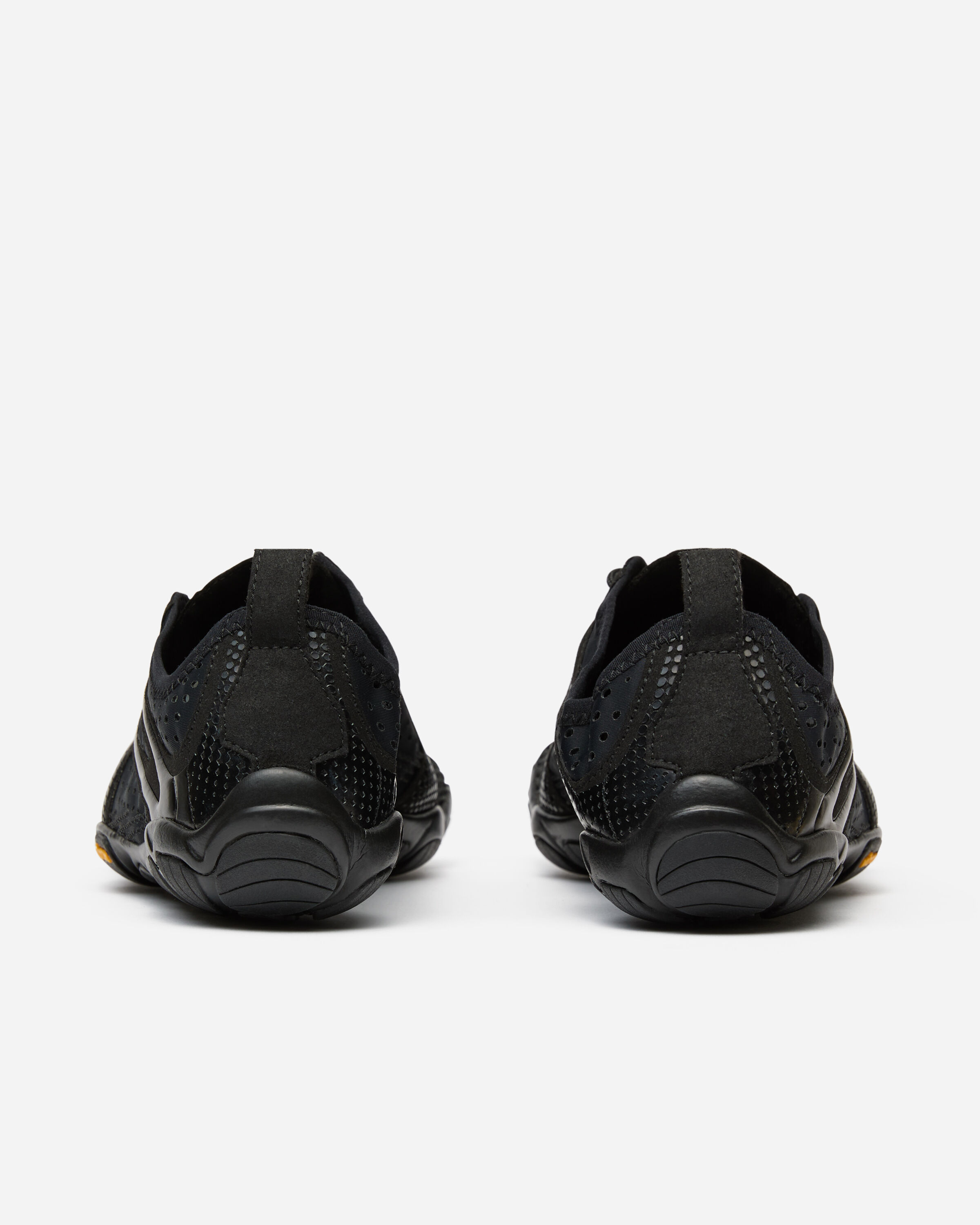 V-Run Total Black | Man | Vibram