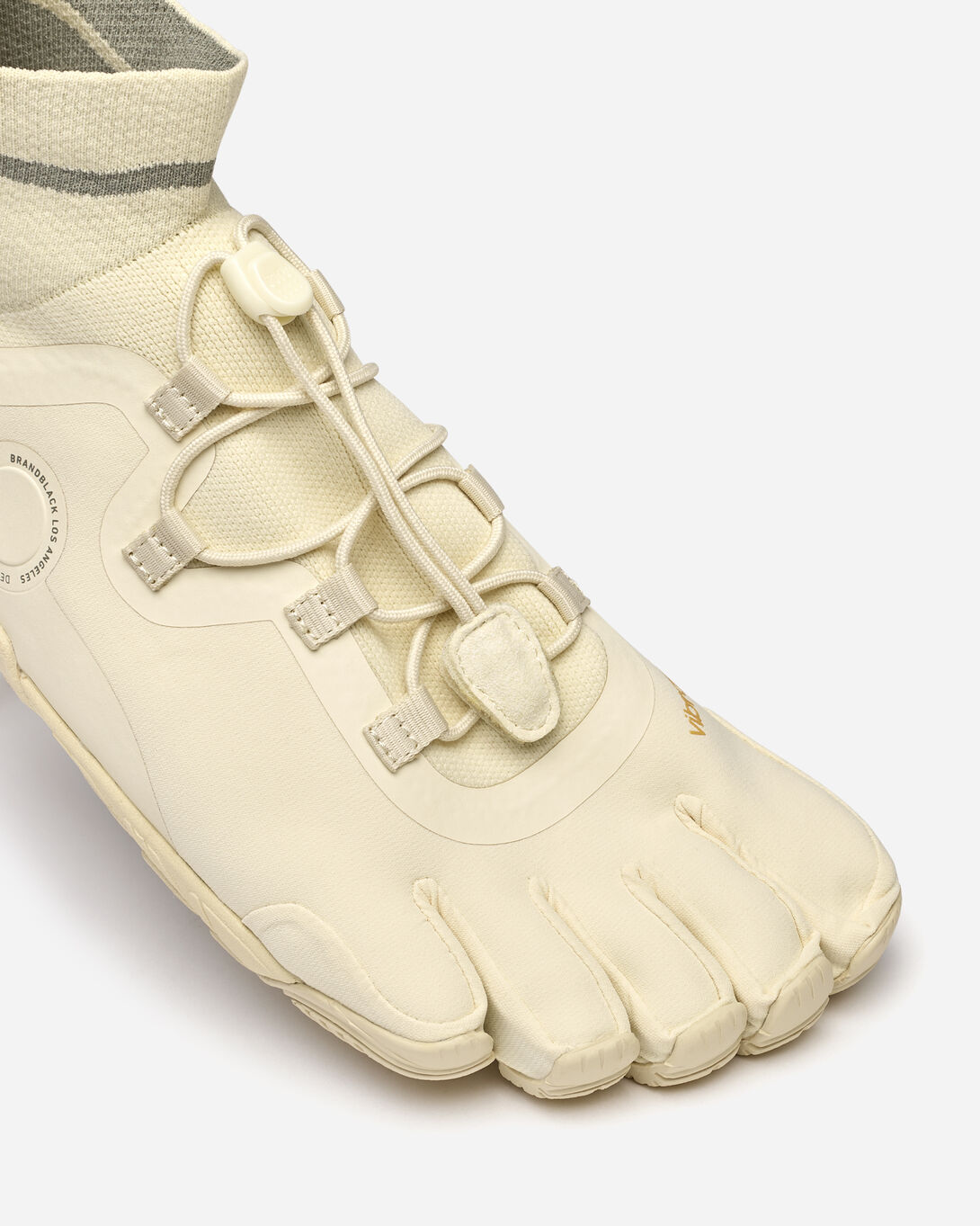 V Street Off White | Man | Vibram 
