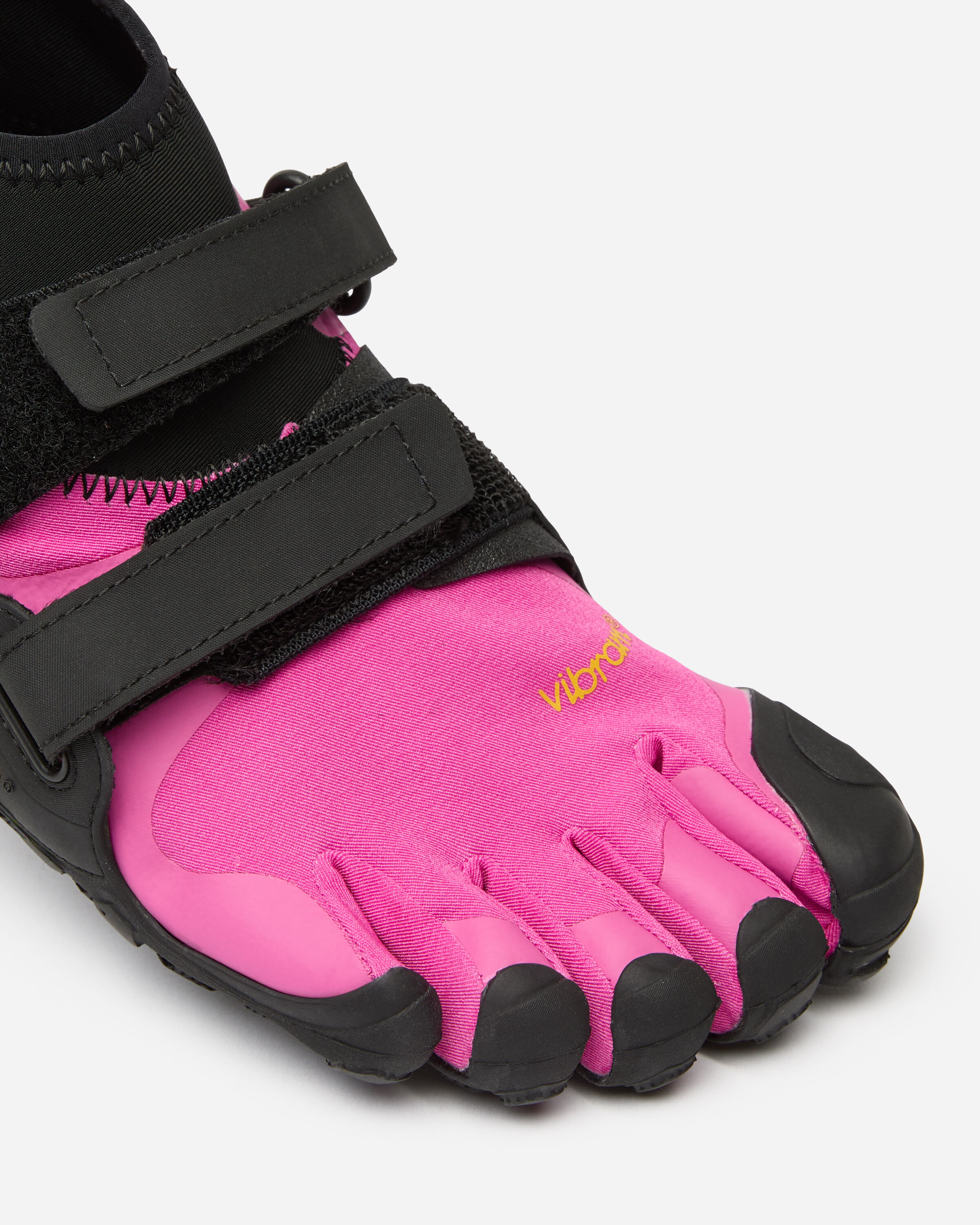Scramkey Fuchsia / Black | Unisex | Vibram