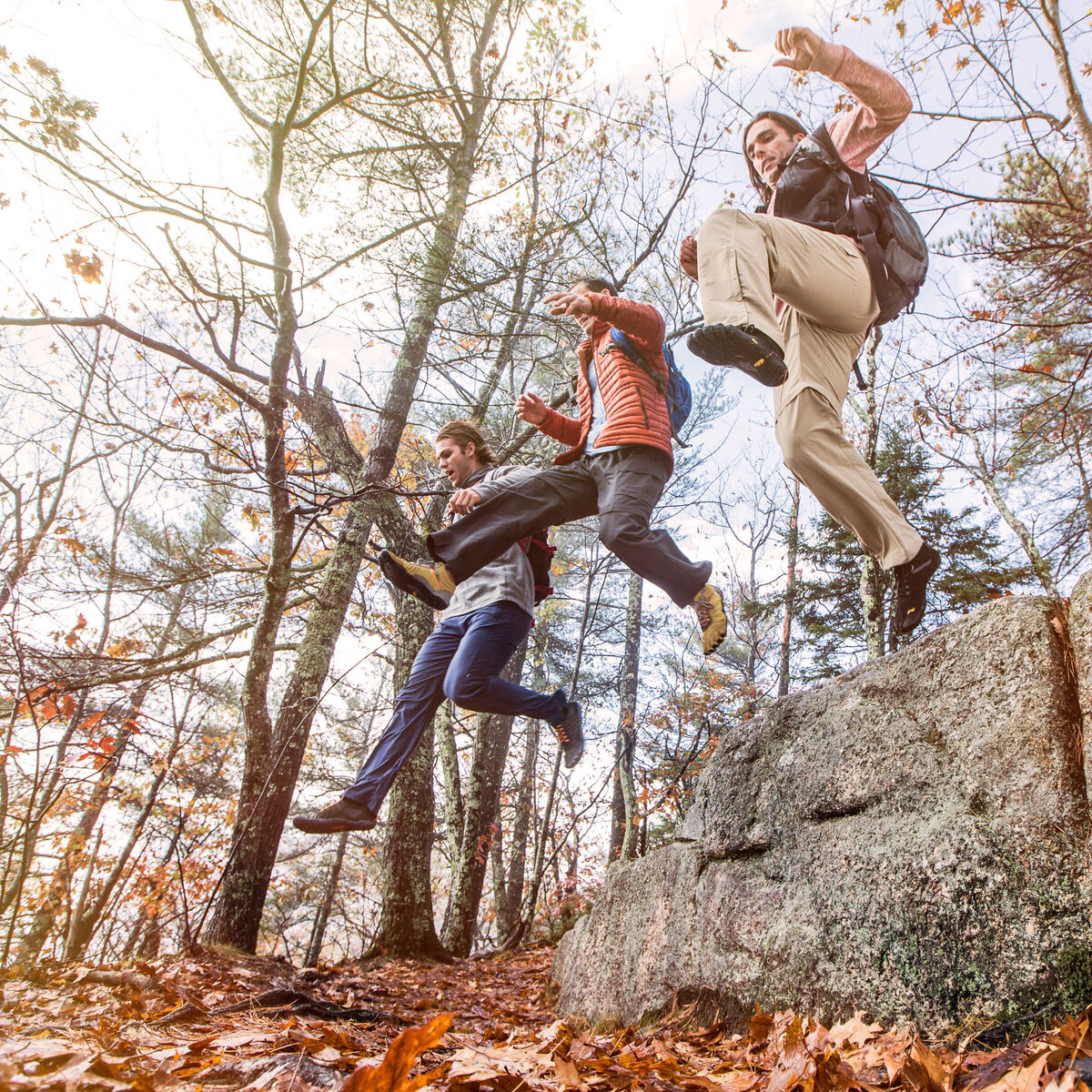 Trek Ascent Insulated three quarter photo