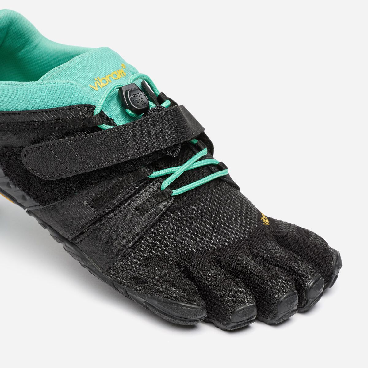 V-Train 2.0 Women's three quarter photo