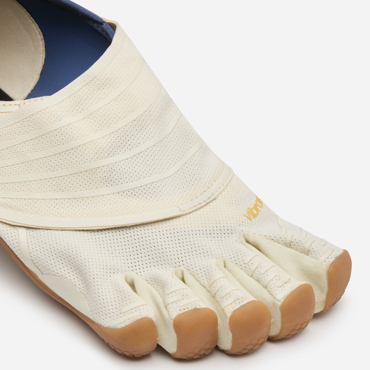 Groundsplay Men's three quarter photo