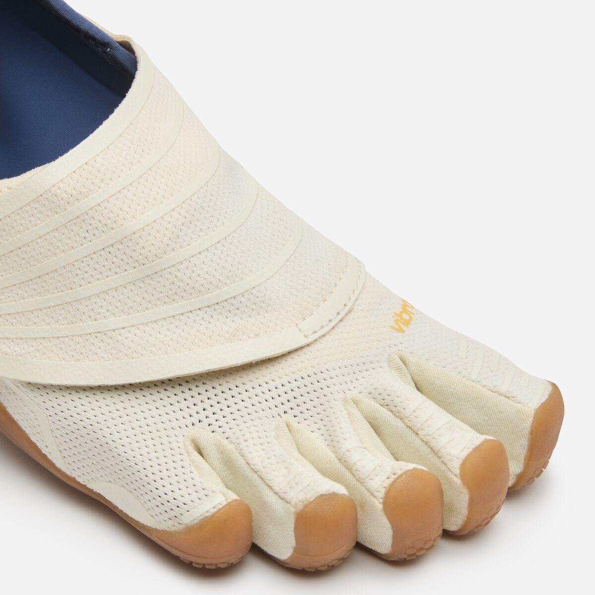 Groundsplay Women's three quarter photo