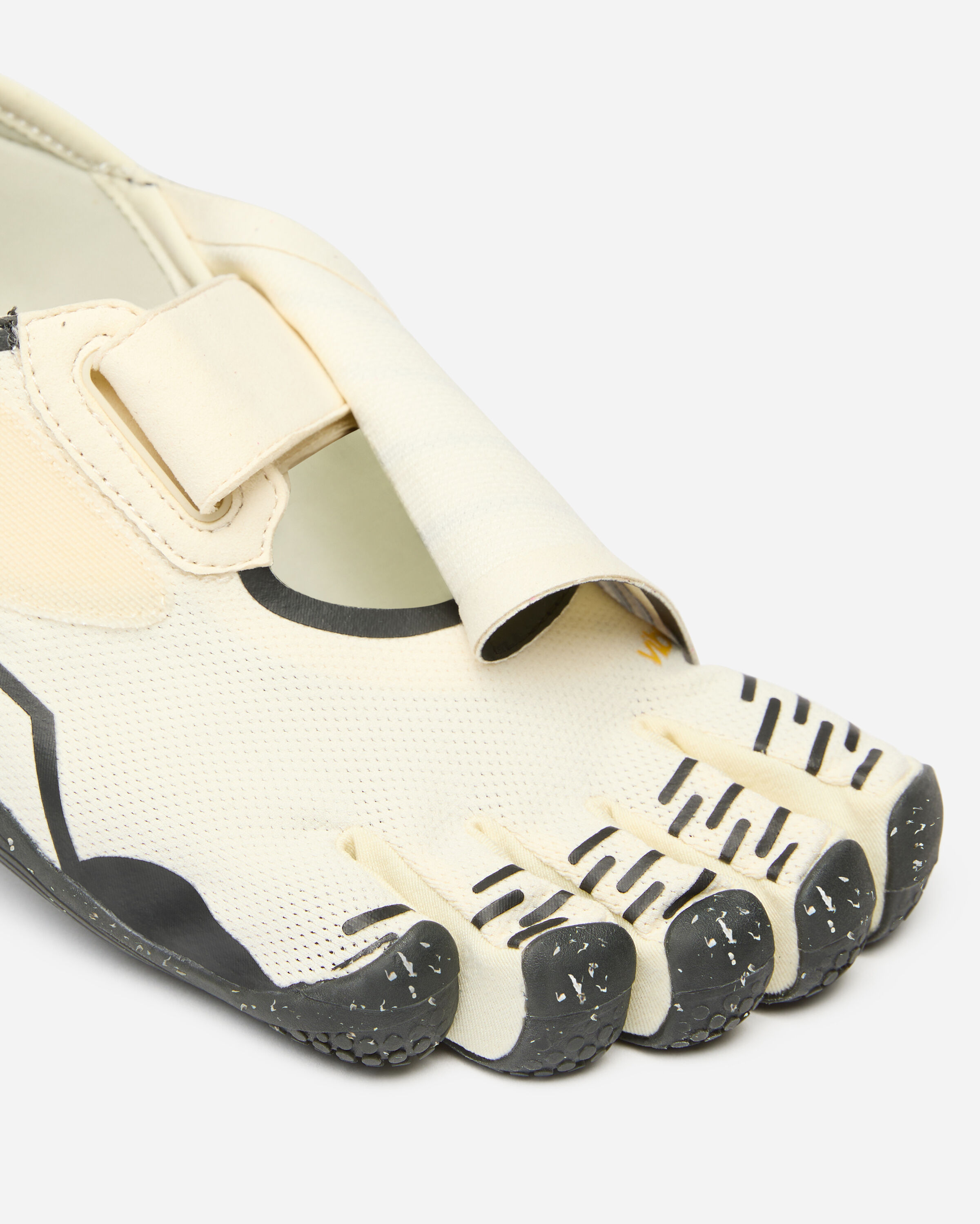 Groundsplay Ivory / Black | Man | Vibram