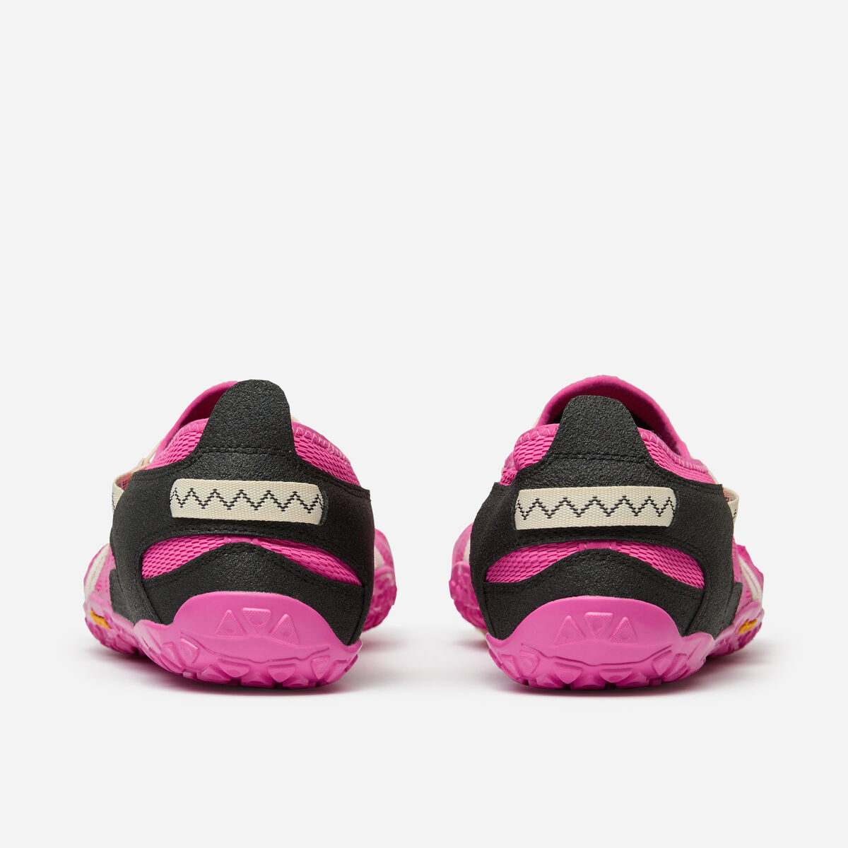 Spidrwalk three quarter photo