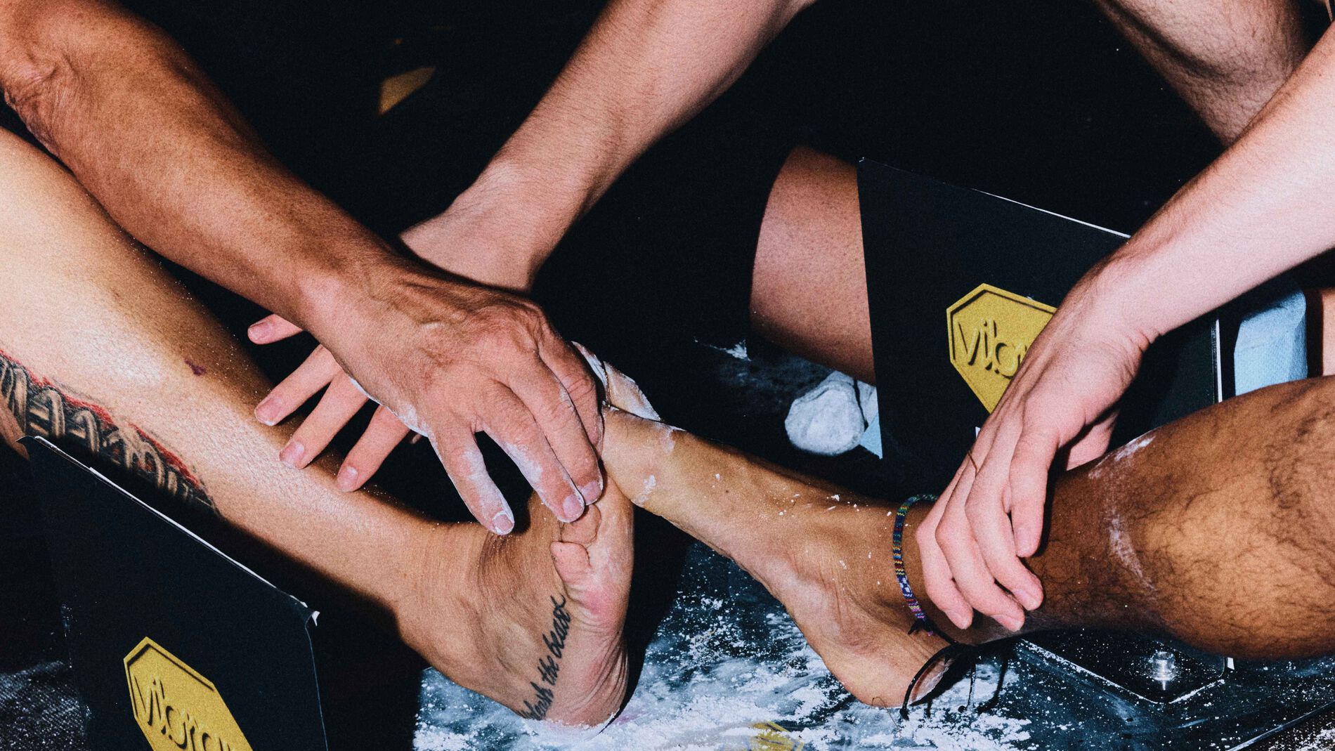 FiveFingers: Toe Wrestling Championship